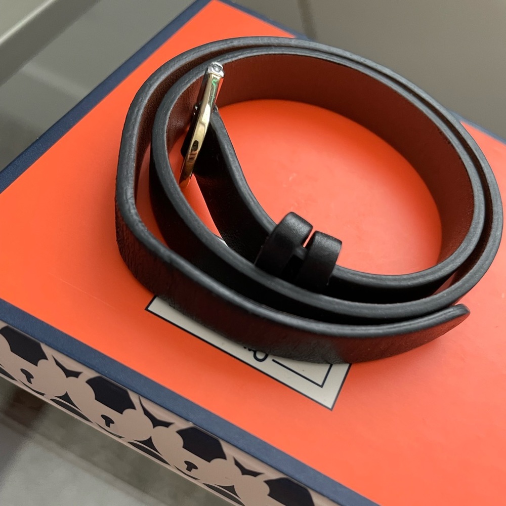Double wrap reversible leather bracelet
